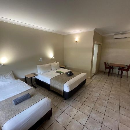 Pine Tree Motel Кэтрин Экстерьер фото