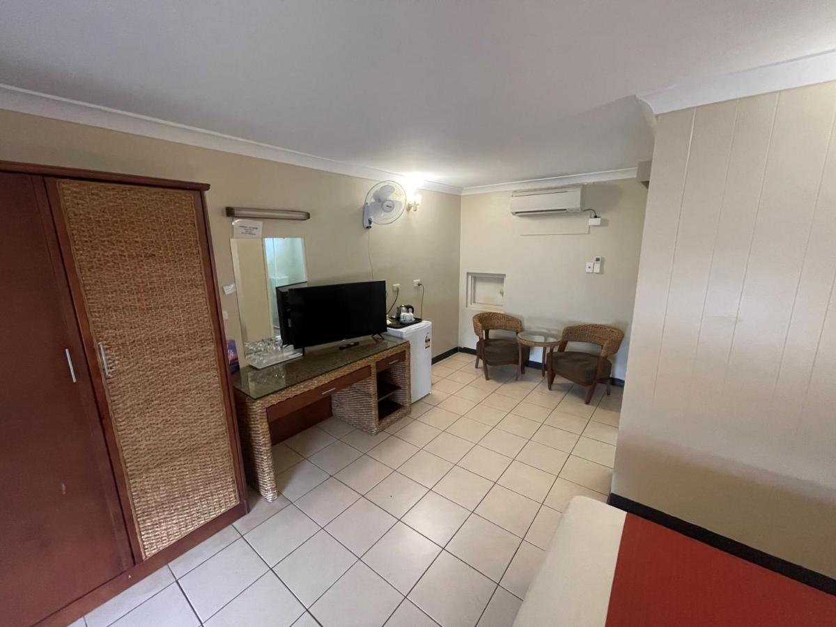 Pine Tree Motel Кэтрин Экстерьер фото