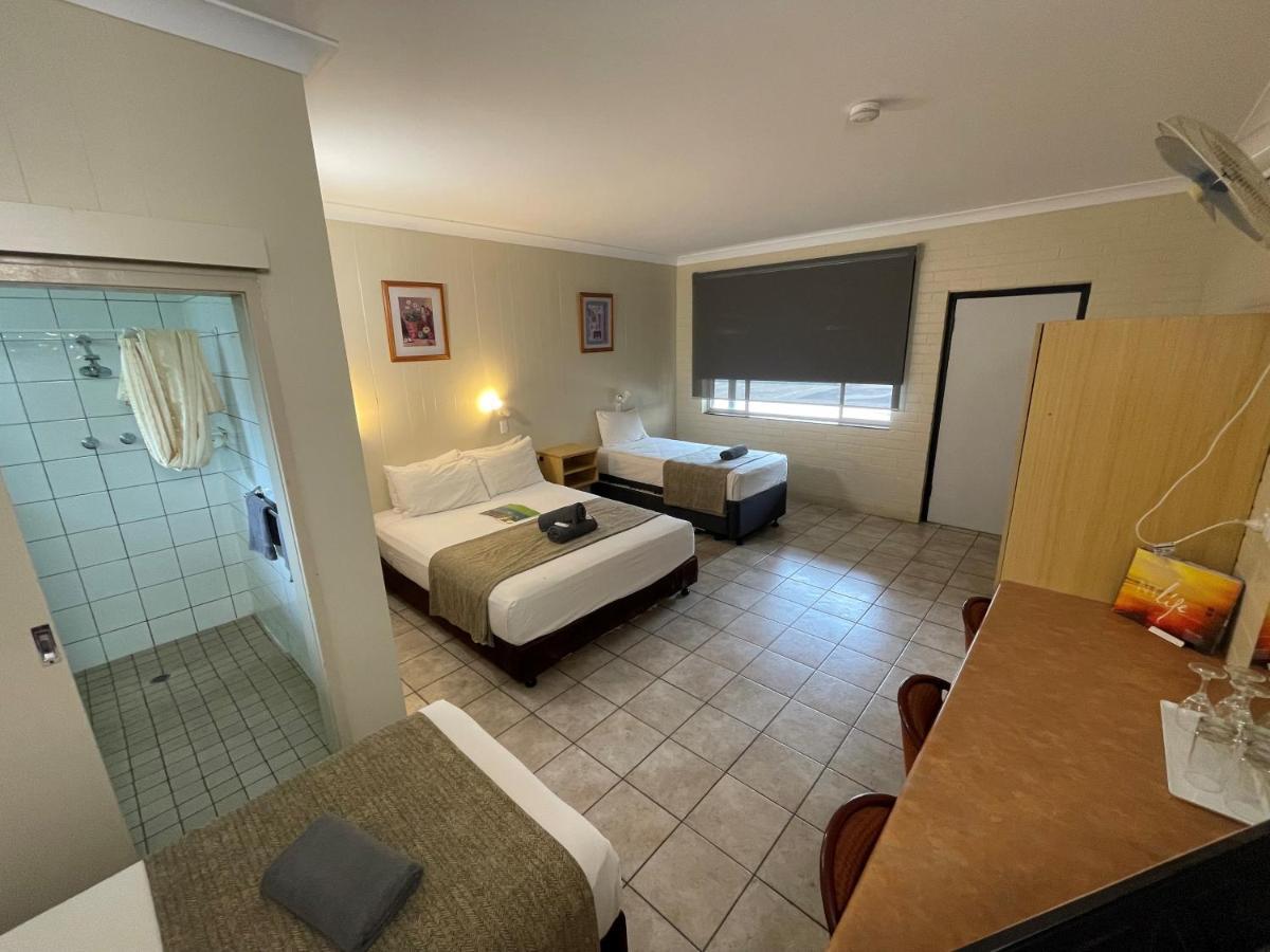 Pine Tree Motel Кэтрин Экстерьер фото