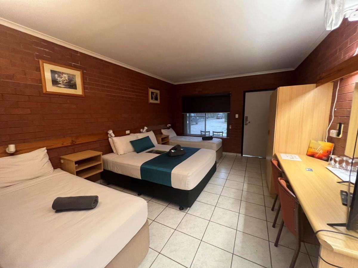 Pine Tree Motel Кэтрин Экстерьер фото