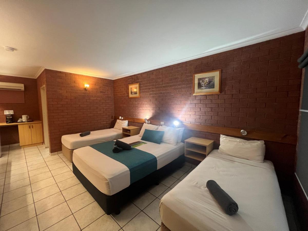 Pine Tree Motel Кэтрин Экстерьер фото