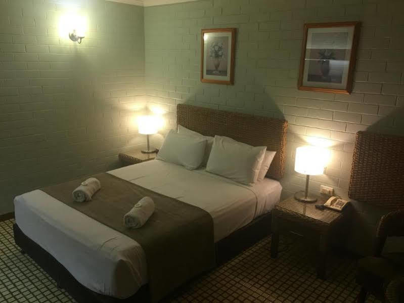 Pine Tree Motel Кэтрин Экстерьер фото