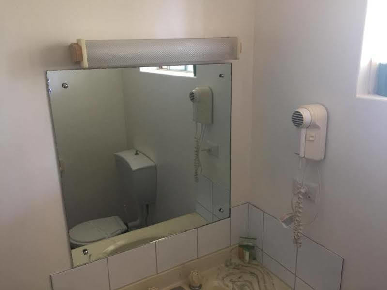Pine Tree Motel Кэтрин Экстерьер фото