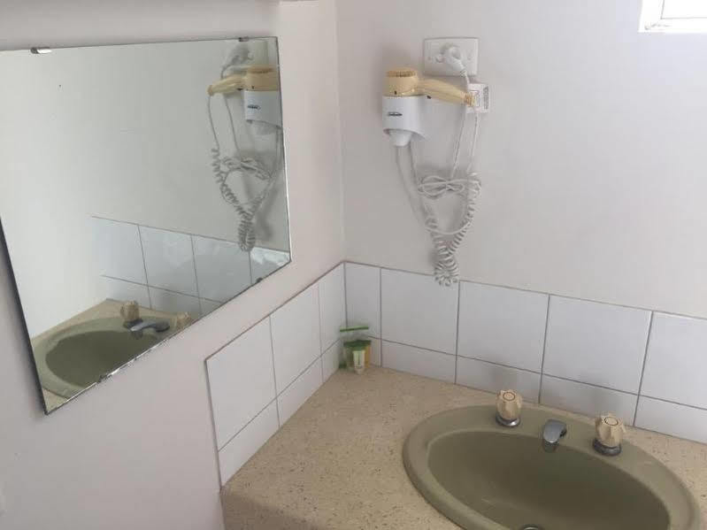 Pine Tree Motel Кэтрин Экстерьер фото